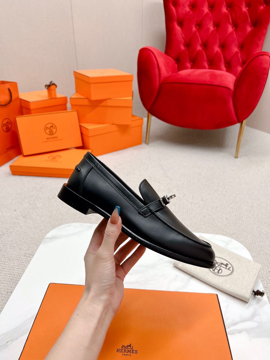 Hermes Women's Destin Loafers in Black Leather - Image 7