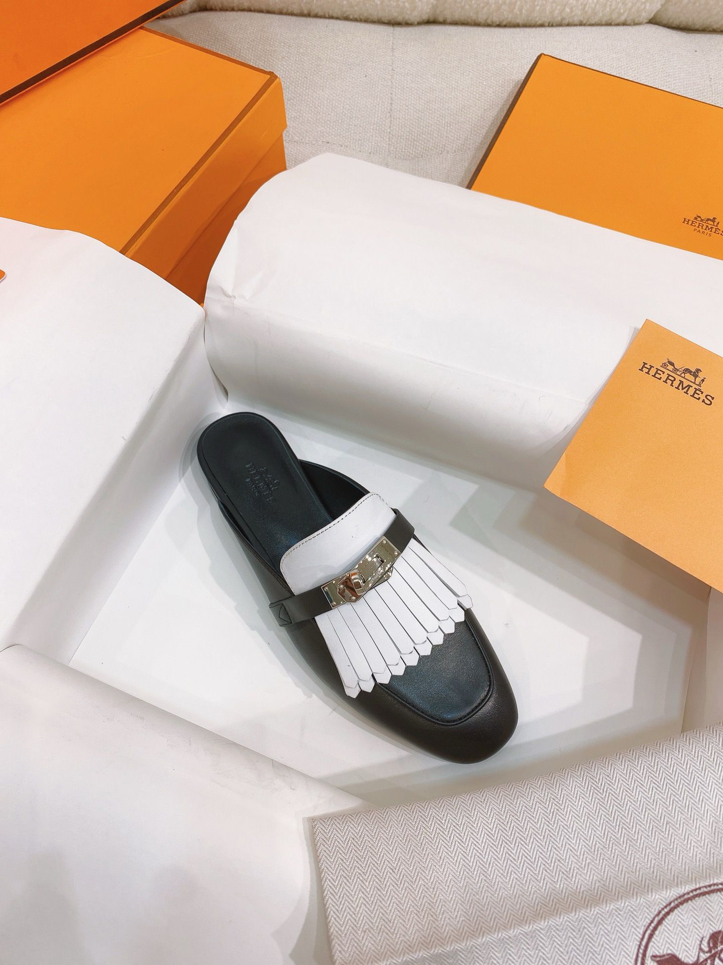 Hermes Women's Oz Mules with Fringed in Black/White Leather - Image 9