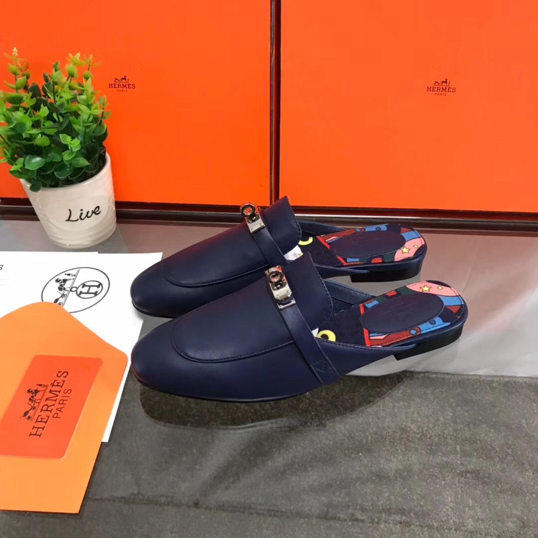Hermes Oz Mules In Dark Blue Calfskin - Image 5
