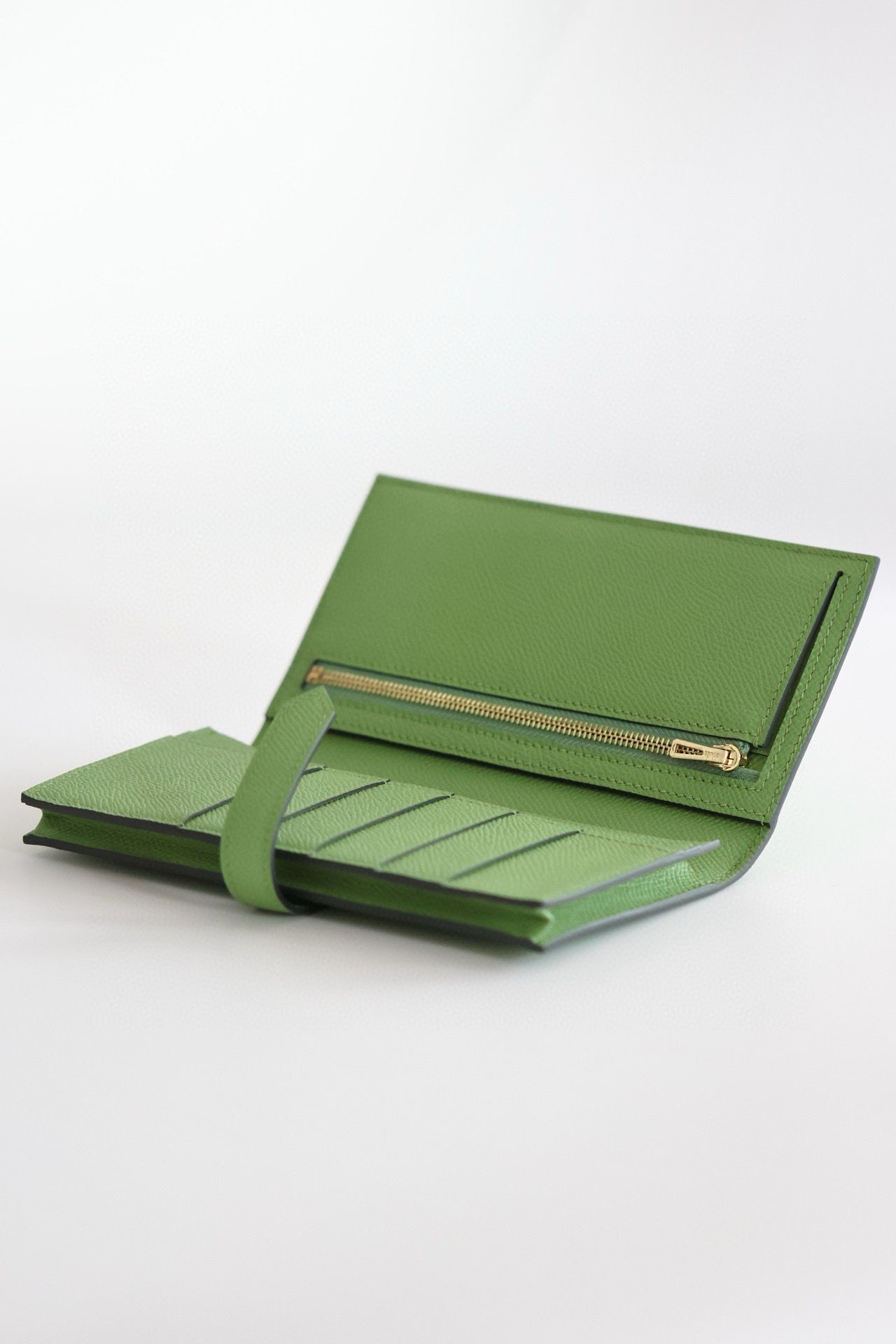 Hermes Bearn Long Handmade Wallet in Vert Criquet Epsom Calfskin - Image 6