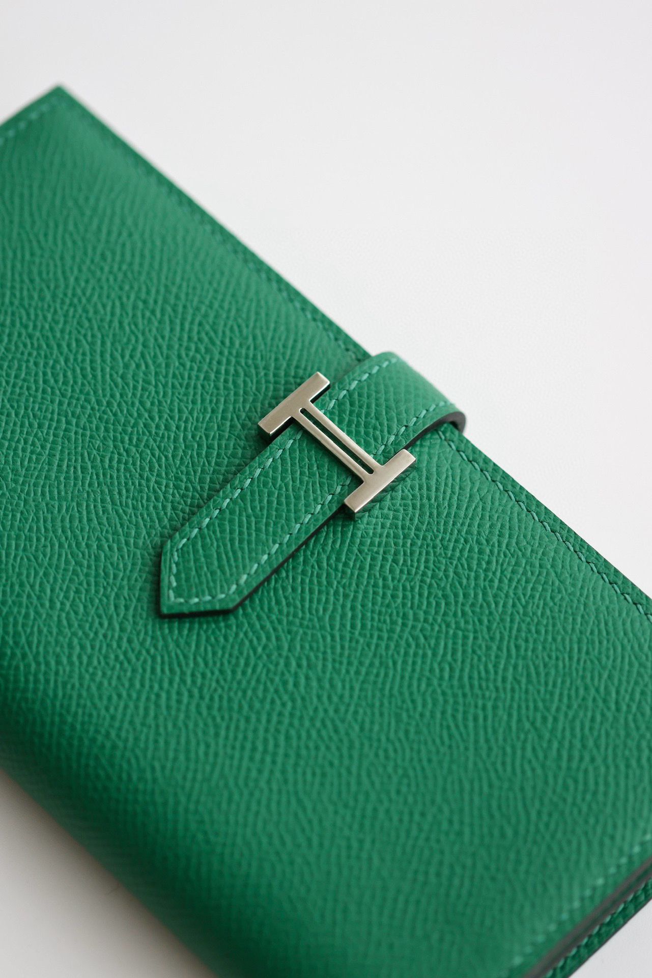 Hermes Bearn Long Handmade Wallet in Vert Vertigo Epsom Calfskin - Image 3