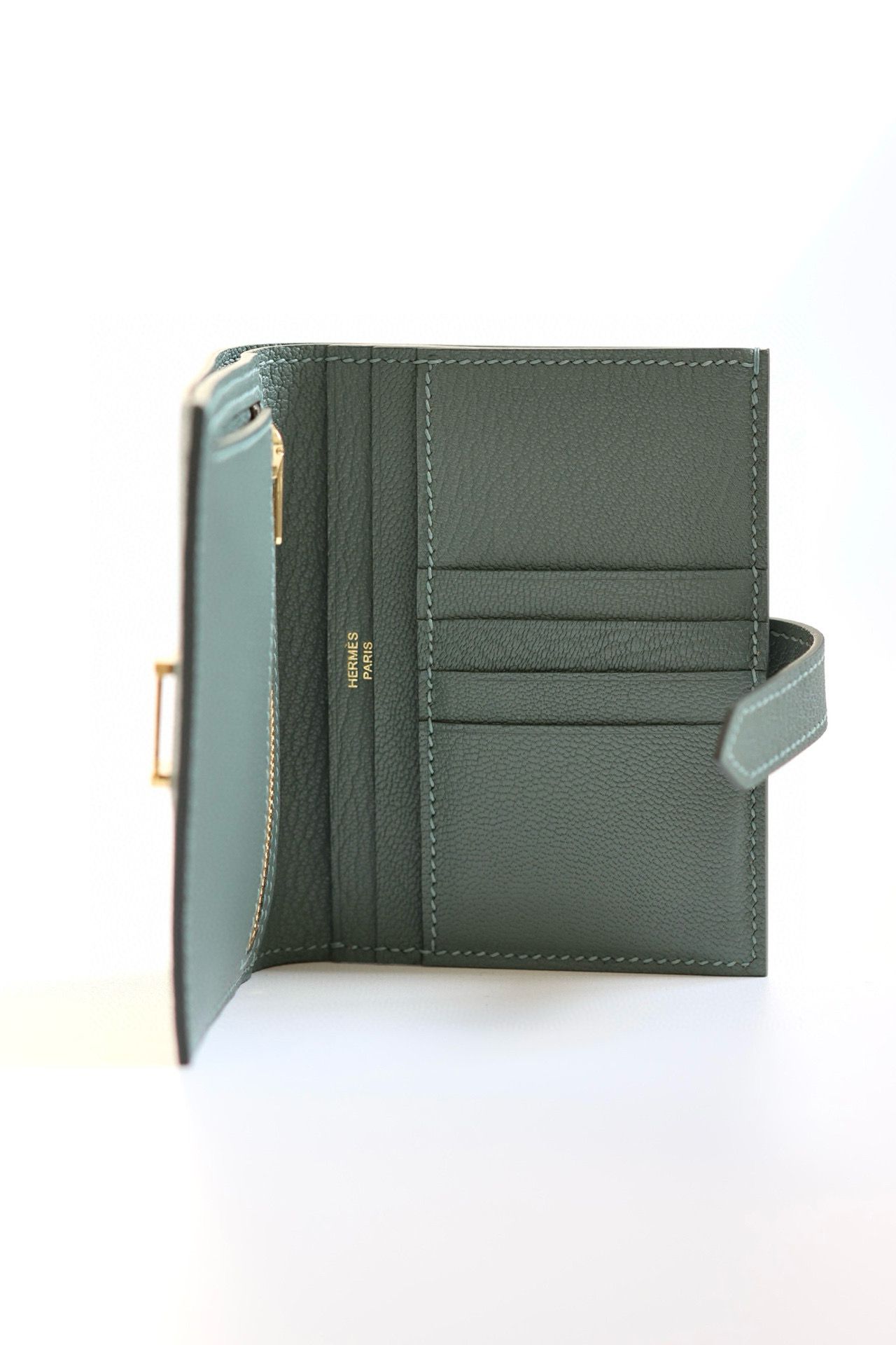 Hermes Bearn Compact Handmade Wallet in Vert Amande Chevre Mysore Goatskin - Image 5