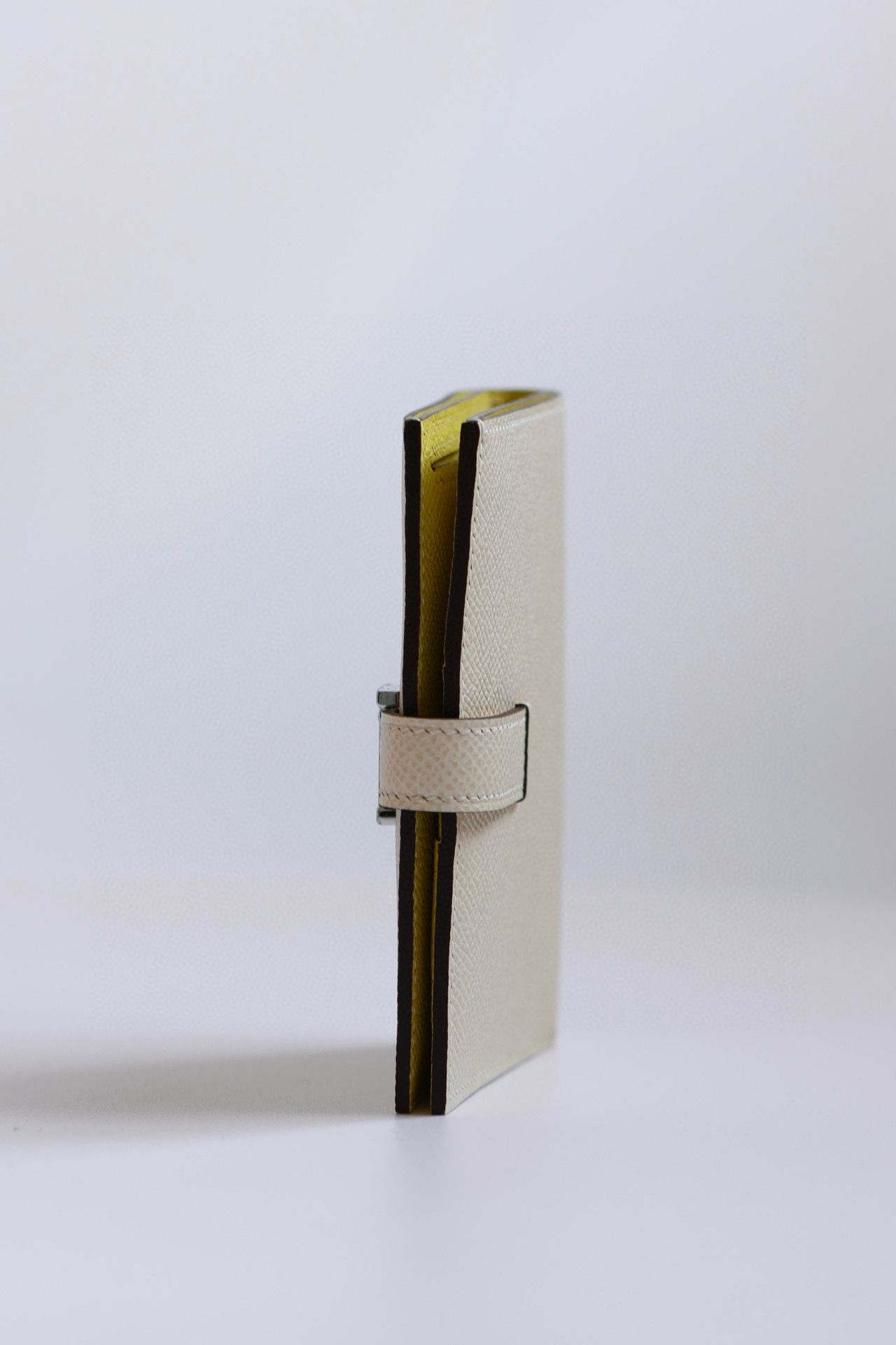 Hermes Bearn Compact Verso Handmade Wallet in Nata Epsom Calfskin - Image 3