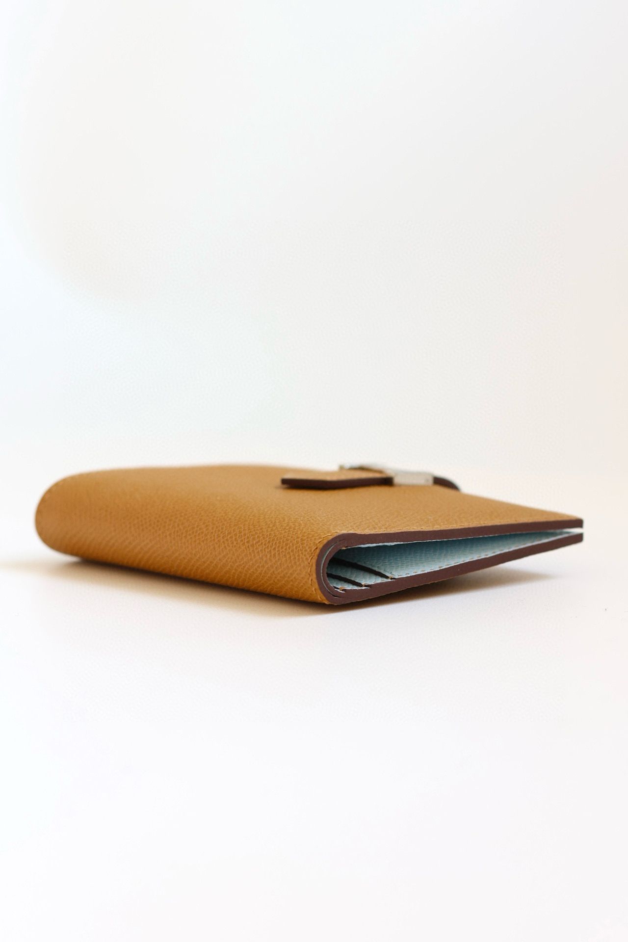 Hermes Bearn Compact Verso Handmade Wallet in Sesame Epsom Calfskin - Image 9