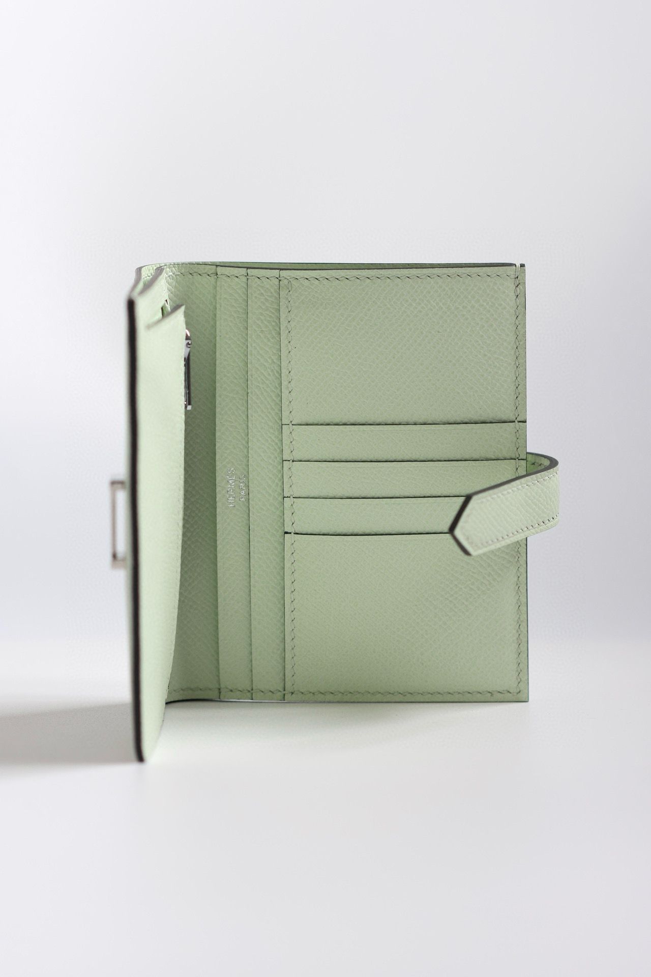 Hermes Bearn Compact Handmade Wallet in Vert Fizz Epsom Calfskin - Image 5