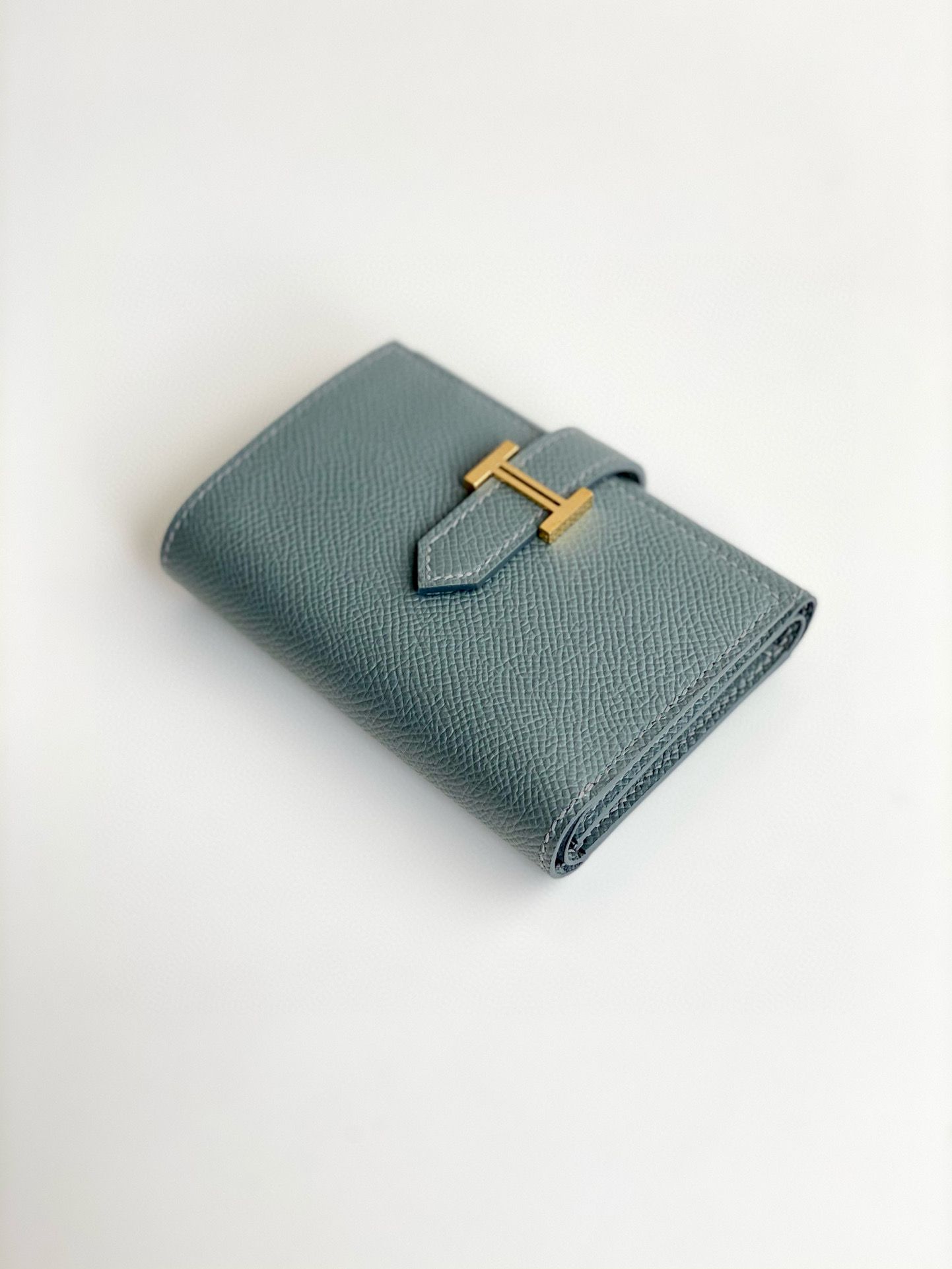 Hermes Bearn Tri-fold Handmade Wallet in Vert Amande Epsom Leather - Image 10