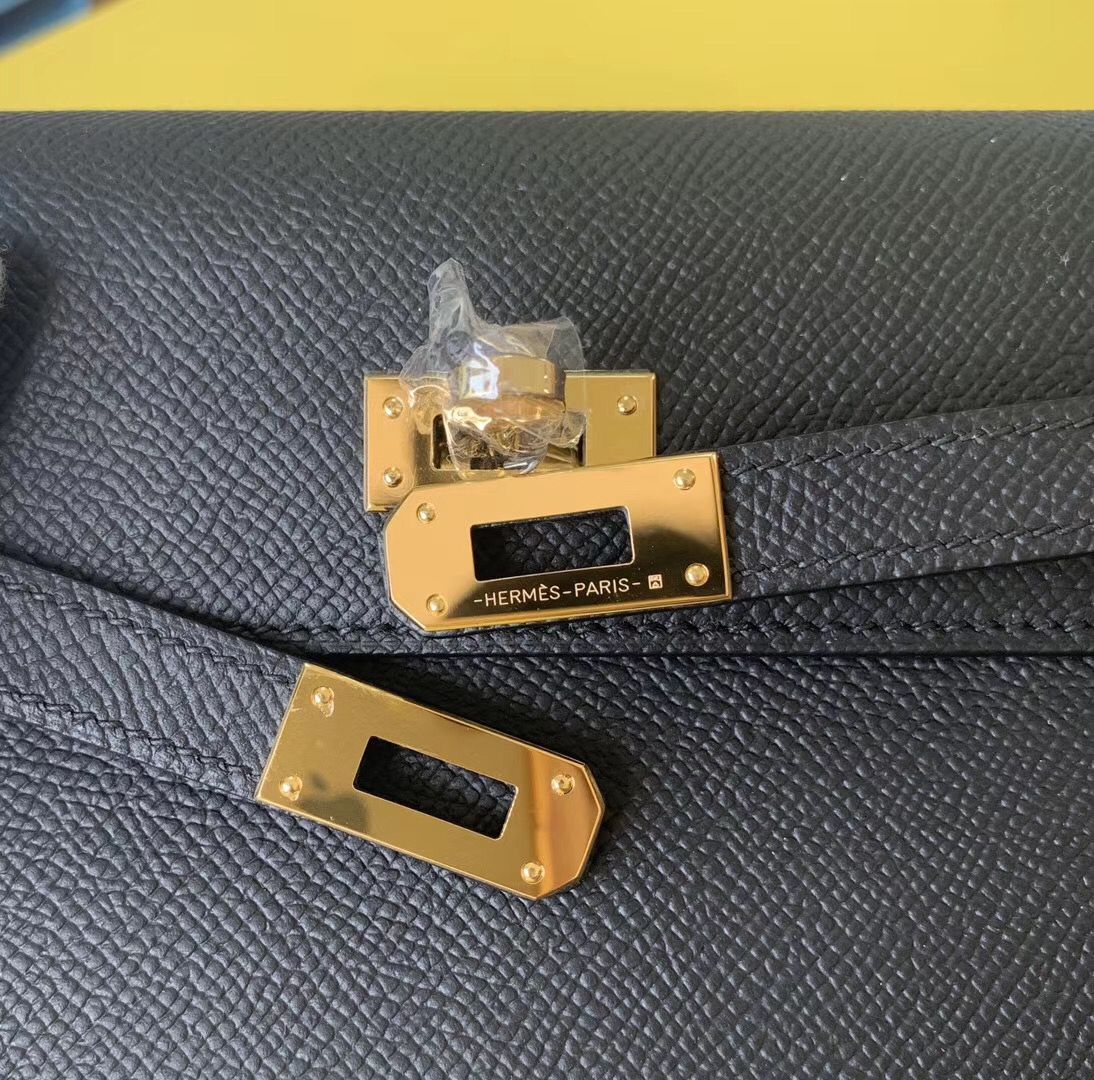 Hermes Kelly Classique To Go Wallet In Black Epsom Calfskin - Image 5